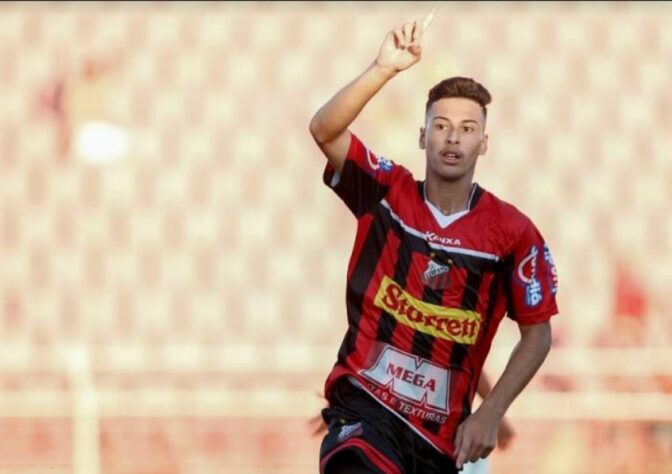 Gabriel Martinelli - Ituano / O atacante torce para o mesmo time que o revelou, o Ituano. É o único jogador que declarou torcida para um time fora do eixo dos '12 grandes'. 