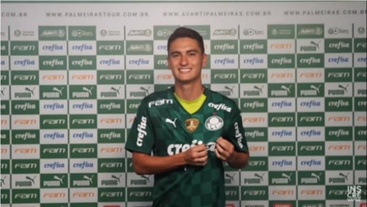 FECHADO! - O Palmeiras apresentou nesta quinta-feira o colombiano Eduard Atuesta, contratado junto ao Los Angeles FC, dos EUA. O meio-campista, que atuará com a camisa 20, falou sobre o passo à frente que deu na carreira e de como a estrutura do clube vai ajudá-lo na adaptação ao futebol brasileiro.