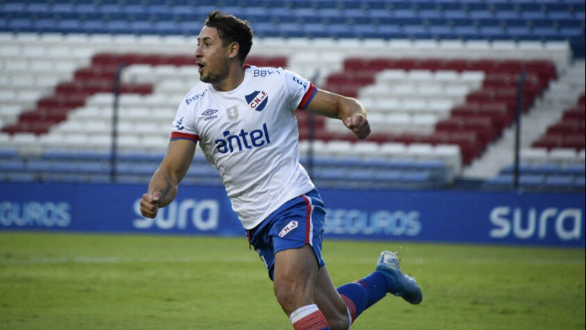 FECHADO! - O lateral-direito Armando Mendéz, conhecido como “Hulk uruguaio”, deixou o Nacional para se tornar reforço do Newell’s Old Boys. Como o jogador não tinha mais vínculo vigente com a equipe de Montevidéu, não houve a necessidade do clube argentino pagar a taxa de transferência, acertando um acordo junto ao atleta com duração até dezembro de 2024.