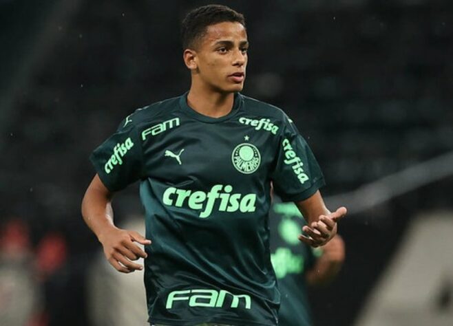 Giovani (Palmeiras) - Veloz e habilidoso, Giovani é um atacante de lado de campo que mostrou personalidade no profissional e se destaca nas categorias de base.