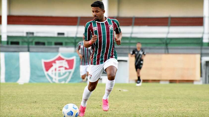 Jefferson - nascido em 06/10/2001 - contrato até 31/12/2022. Fluminense tem 90% dos direitos.