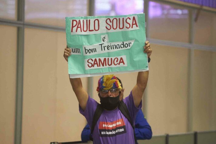 A Nação esteve presente no Galeão.