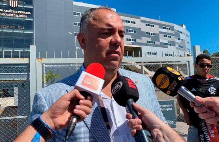 NEGOCIANDO - O vice-presidente de futebol do Flamengo, Marcos Braz, atualizou a situação do clube no mercado. De acordo com o dirigente, o Manchester United ainda não respondeu à oferta de compra de Andreas Pereira. Já a respeito de Everton, do Benfica, Braz confirmou que o atacante interessa, mas admitiu dificuldades.