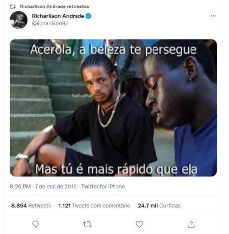 O atacante Richarlison, do Everton, retweetou uma publicação sua de 2019 com referência ao personagem Acerola, interpretado por Douglas Silva.