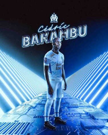 FECHADO! - O Olympique de Marselha acertou a contratação do atacante Cedric Bakambu, ex-Villarreal, e que estava sem clube. O jogador assinou um contrato válido até junho de 2024 com os franceses.