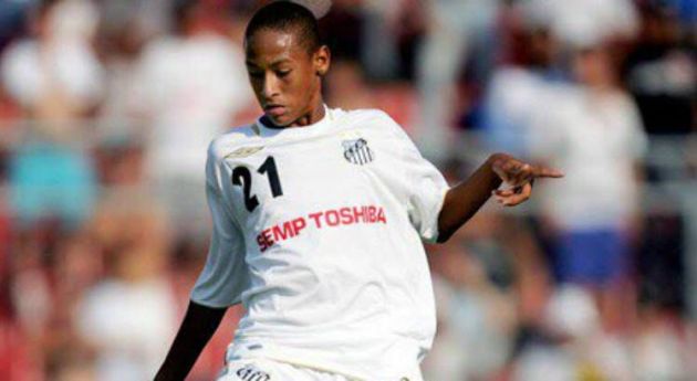 Neymar: aos 15 anos, em 2008, estreou na Copinha substituindo Paulo Henrique Ganso. Até recentemente, era o mais jovem jogador a disputar a competição. Mesmo com pouca idade, participou de gols do Santos na goleada por 5 a 1 sobre o Barra do Garças.