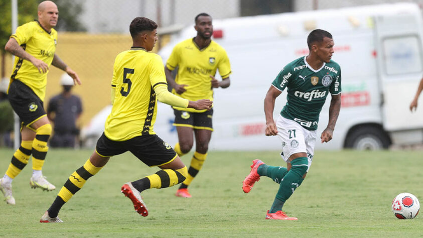 São Bernardo - Sobe - O goleiro Alex Alves salvou o pênalti cobrado por Rafael Navarro ainda no primeiro tempo.  Desce - Poderia ter se aproveitado mais dos espaços deixados pela defesa alviverde.