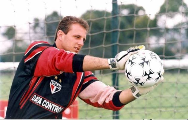 Rogério Ceni: foi vice-campeão da Copinha de 1992 com o São Paulo, aos 19 anos, mas como reserva. Com 20 anos, em 1993, foi campeão da competição como titular.