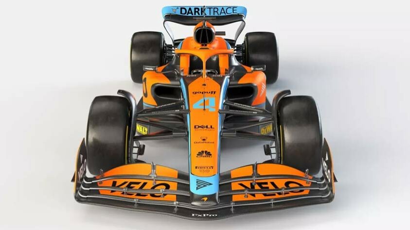 A equipe manteve a coloração laranja, fato que perdura desde 2018. A inovação na pintura do carro fica por conta dos detalhes em azul.