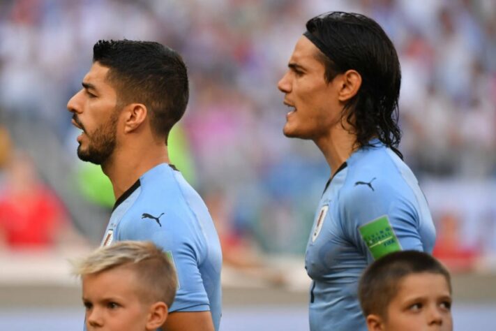 ESQUENTOU - Sem ter os seus futuros definidos, apenas sabendo-se que não continuaram no Manchester United e no Atlético de Madrid, os atacantes uruguaios Edinson Cavani e Luis Suárez teriam sido oferecidos para o Monterrey, do México. A informação é do jornalista Ignácio Suárez.