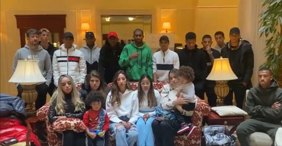 Reflexo disso já aparece. Familiares e atletas brasileiros que atuam no Shakhtar Donetsk e Dínamo de Kiev estão reunidos em um hotel e gravaram um vídeo, juntos, relatando o que estão vivendo e pedindo ajuda. 