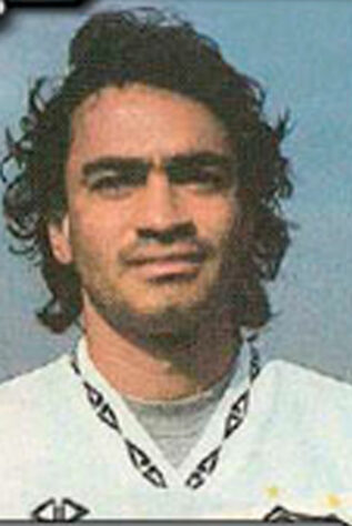 Marquinhos Capixaba (lateral-direito): Marquinhos jogou no Santos e no São Paulo em anos consecutivos: no Peixe, em 1995, e no Tricolor, em 1996. Porém, conquistou apenas a Copa Master Conmebol pelo time do Morumbi.