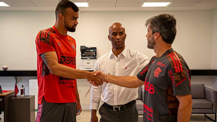 GALERIA: veja fotos do primeiro dia de Fabrício Bruno no Flamengo.