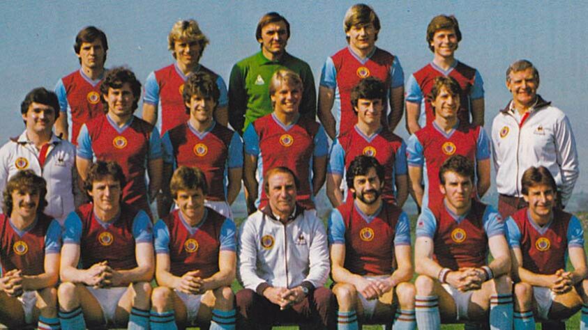 Vice: Aston Villa (1982) - Campeão: Peñarol - Com o jogo também disputado no Japão, o Aston Villa foi superado pela equipe uruguaia por 2 a 0.