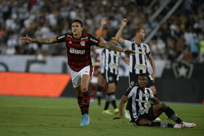 Três dias depois, uma vitória em clássico para acalmar os ânimos e dar respiro ao trabalho. O Flamengo venceu o Botafogo por 3 a 1, no Nilton Santos, com uma boa atuação e domínio sobre o adversário.