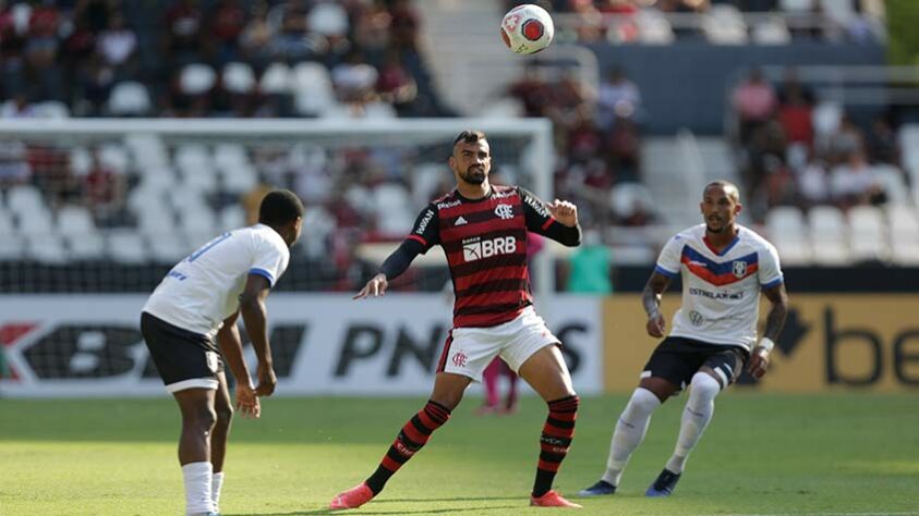 Resende: Sobe – Jefferson foi o destaque positivo do Gigante do Vale. O time permitiu inúmeras chegadas do Flamengo e, quando o Rubro-Negro não mandava para fora, contava com as defesas do goleiro para não ficar atrás do placar. Desce – O Resende se desesperou nos instantes finais da partida, teve um jogador expulso e ainda correu o risco de tomar a virada em menos de 15 minutos.