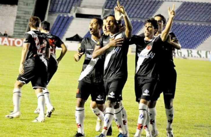 2010 - Sousa (PB) 1 x 2 Vasco - Na estreia, o Gigante da Colina poupou alguns titulares, mas mesmo assim conseguiu a vitória com gols de Tiago e Élton, enquanto Manú descontou para os paraibanos. Apesar do triunfo, os cariocas não conseguiram evitar o jogo de volta.