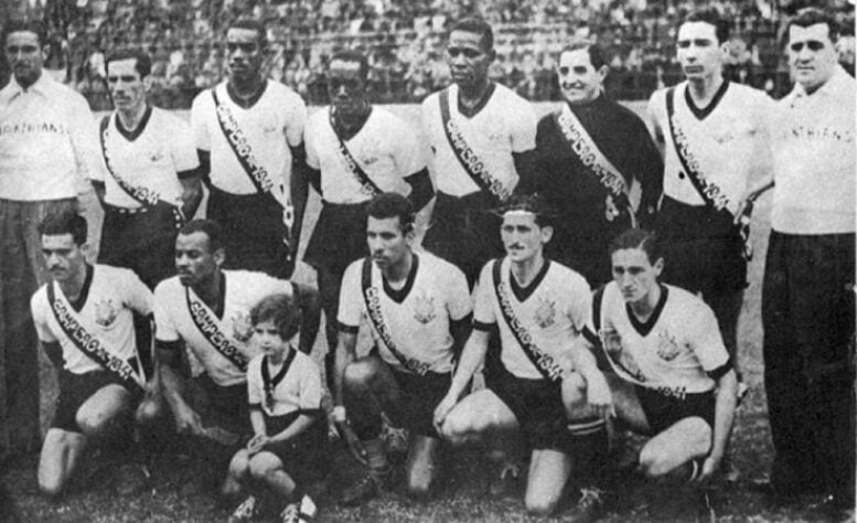 Joseph Tiger - País: Argentina - Treinou o Corinthians durante o ano de 1944