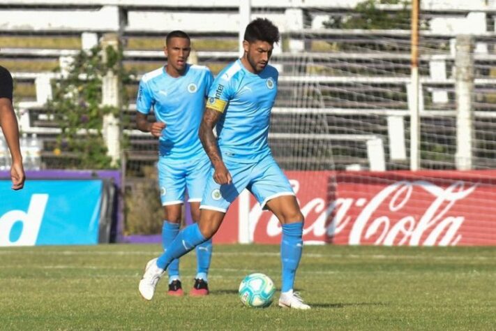 ESQUENTOU - Segundo informação que foi publicada pelo jornalista argentino César Luis Merlo, o meio-campista uruguaio Álvaro Brun, atualmente no Montevideo City Torque, está verbalmente acertado para se tornar reforço da Universidad de Chile.