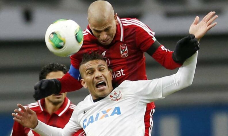 Al-Ahly x Corinthians - Semifinal do Mundial de 2012. O Corinthians venceu o Al-Ahly na semifinal do Mundial em 2012, com gol de Paolo Guerrero, por 1 a 0. O peruano entrou em ação novamente na decisão e marcou o gol do título sobre o Chelsea, também por 1 a 0