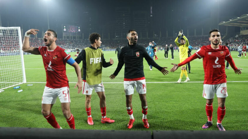 Mesmo desfalcado, o Al Ahly eliminou o considerado favorito Monterrey com uma atuação muito sólida. A equipe egípcia enfrenta hoje o Palmeiras na semifinal do Mundial de Clubes. Confira dez armas do time que o Verdão precisará ficar esperto!