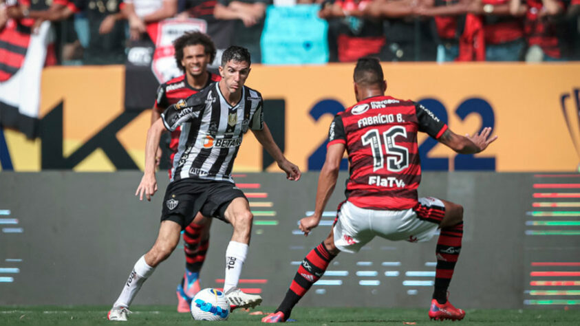 Um duro vice-campeonato: pela Supercopa do Brasil, o Flamengo empatou por 2 a 2 com o Atlético-MG, em Cuiabá. Nas penalidades, o Galo superou o Rubro-Negro por 8 a 7, fazendo o clube chegar a seu terceiro vice em menos de quatro meses (Libertadores para o Palmeiras e Brasileirão para o próprio Atlético).