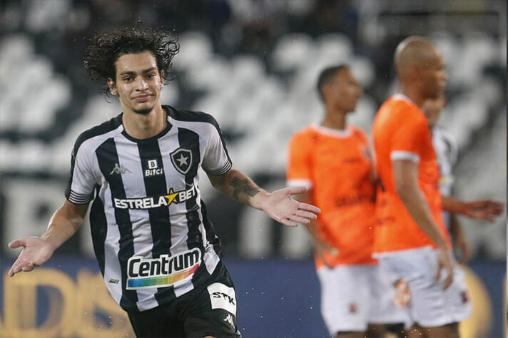 O Botafogo não fez um bom primeiro tempo, mas na etapa final a sua joia Matheus Nascimento decidiu. Com dois gols do atacante, o Glorioso derrotou o Nova Iguaçu por 2 a 0 e soma 10 pontos na liderança da Taça Guanabara. Confira as notas dos jogadores alvinegros. (Por Felipe Melo - felieduardo@lancenet.com.br).