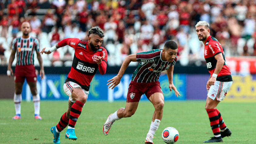 O Fluminense venceu o Flamengo por 1 a 0, no Estádio Nilton Santos, em jogo válido pela quarta rodada do Carioca deste ano. Na saída do gramado, Gabigol ouviu provocações de torcedores do Fluminense. Contudo, em um vídeo repostado pelo jogador, é possível ouvir ofensa ao atleta chamando-o de 'macaco'. O Tricolor foi absolvido do caso por 'falta de provas'.