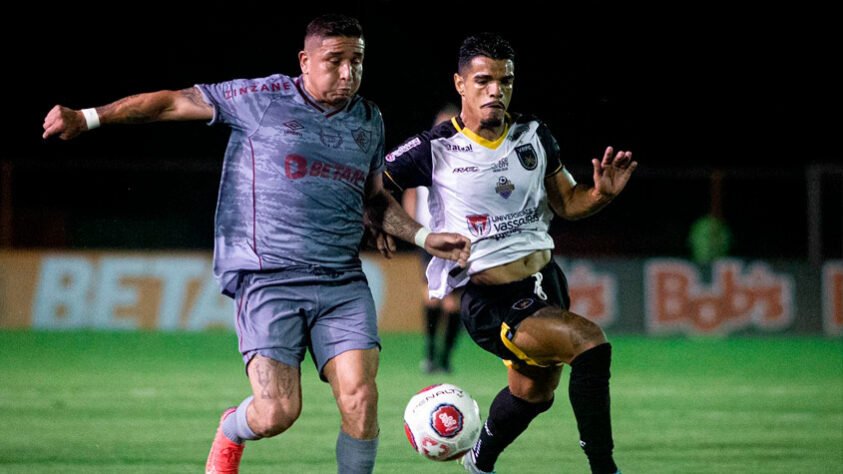 Volta Redonda: Sobe - Fez ótimos 15 minutos iniciais, atacando com velocidade e ocupando espaços no campo rival, chegando a fazer uma boa finalização. Desce - Fez um bom começo atacando entre as linhas de defesa do Flu, mas já perdeu o fôlego ainda no primeiro tempo e ficou acuado. 