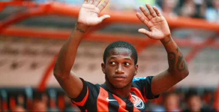 Fred, 28 anos. Joga pelo Manchester United e defendia o Shaktar Donetsk. O time ucraniano foi o clube que o meio-campista brasileiro passou mais tempo.