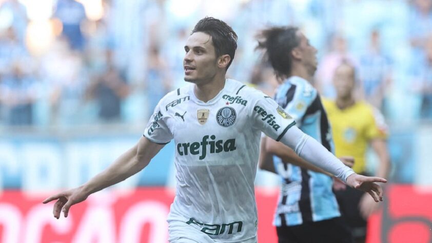 15 – 31/10/2021 - Grêmio 1 × 3 Palmeiras – Brasileirão-2021 (meia altura, no meio do gol)