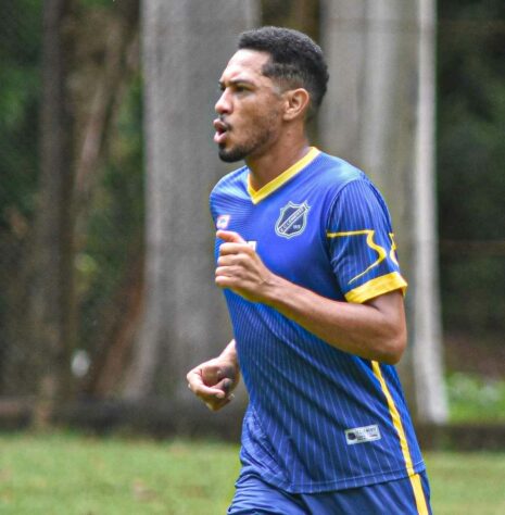 FECHADO - O atacante Hernane Brocador assinou, nesta sexta-feira (4), contrato com o EC Lemense para a disputa do Campeonato Paulista da Série A2.