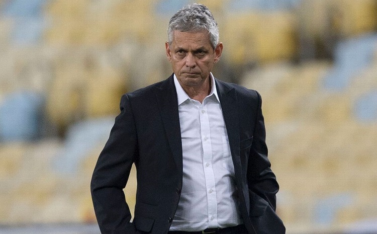 ESQUENTOU - Após fracassar com a Colômbia nas Eliminatórias da Copa do Mundo, o técnico Reinaldo Rueda tenta um acordo com o Ceará, que está sem treinador após a demissão de Marquinhos Santos. De acordo com o jornalista Horácio Neto, da Rádio OPOVO/CBN e apurado pela reportagem, o colombiano foi oferecido ao Vozão para assumir o time neste returno de Campeonato Brasileiro.