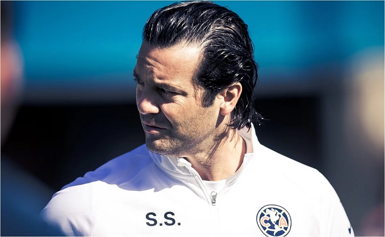 ESQUENTOU - A pressão entrou de vez na casa do Club América, um dos mais populares do México, e o técnico Santiago Solari balança. A diretoria dos Águilas promove diversas reuniões e definiu que, para Santiago Solari, a última chance será contra o Pumas.