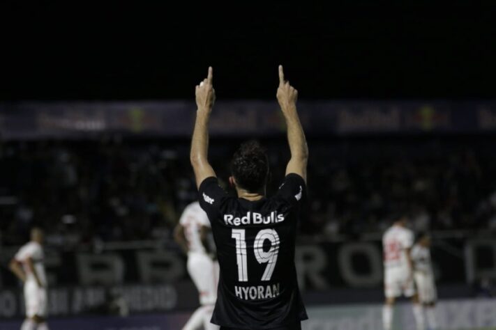 Red Bull Bragantino: Sobe - Destaque positivo para o setor ofensivo, principalmente, com o reforço da temporada Hyoran. O jogador não só marcou como também deu assistência. // Desce - Um apagão no início do segundo tempo, em que o time sofreu dois gols em sete minutos.