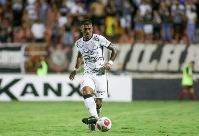 De volta ao Corinthians, o ídolo Paulinho mostrou a que veio. O volante sofreu o pênalti convertido por Fábio Santos e fez o gol da vitória de cabeça, na dura partida contra o Ituano.