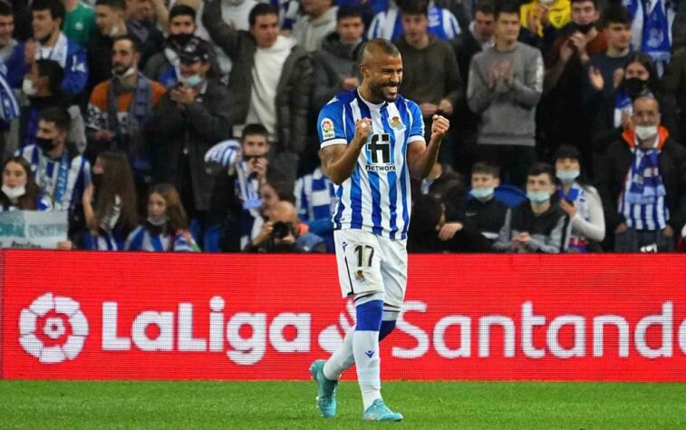 Rafinha Alcântara, da Real Sociedad, entrou no decorrer da partida contra o Granada e marcou o segundo gol da vitória do seu time pelo placar de 2 a 0.