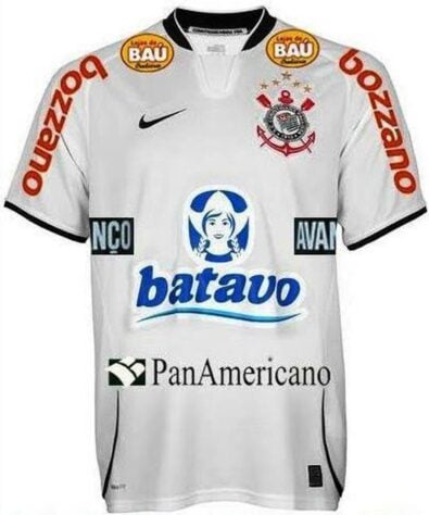 Dez anos antes, o Timão já havia preenchido boa parte de sua blusa com patrocínios. Em 2009, ano da chegada de Ronaldo Fenômeno, o Corinthians visou uma maior receita.