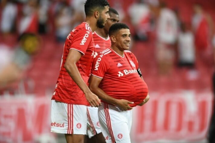 15° - Internacional: 52,77% de aproveitamento (12 jogos, 5 vitórias, 4 empates e 3 derrotas / 13 gols marcados e 12 sofridos).