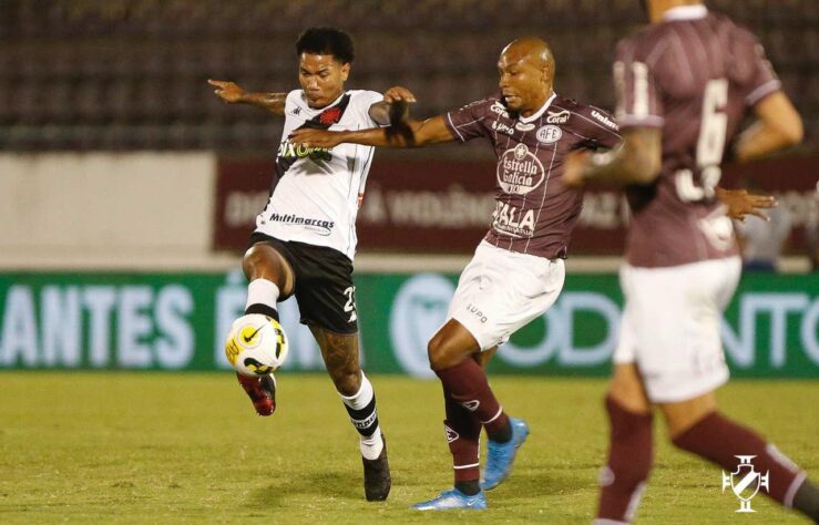 Já o Grupo 3 foi formado pelos demais clubes que jogaram a primeira fase. Avaí, Coritiba, Goiás e Vasco (foto) estavam entre eles. Cada um vai faturou R$ 560 mil pelo seu jogo.