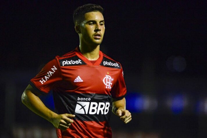 FECHADO! - Fora dos planos da comissão técnica de Paulo Sousa para a temporada, o meia Yuri de Oliveira foi liberado pelo Flamengo para buscar um novo clube. O staff já procura novas oportunidades para o jogador de 21 anos, formado no Ninho do Urubu.