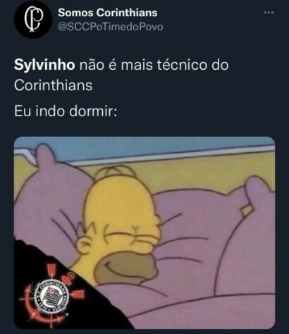 Queda de Sylvinho rendeu memes e fez a alegria dos torcedores do Corinthians nas redes sociais.