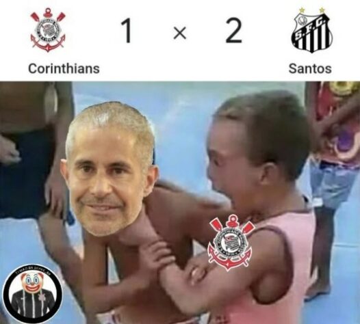 Queda de Sylvinho rendeu memes e fez a alegria dos torcedores do Corinthians nas redes sociais.