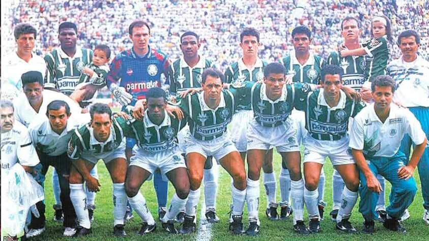 Palmeiras - 1994: O Alviverde garantiu o bicampeonato com um regulamento diferente. O Campeonato Paulista naquele ano foi por pontos corridos. Com 47 pontos, seis de vantagem para o vice São Paulo, o time do Palmeiras foi o campeão, mostrando sua força em diferentes modelos de competição.