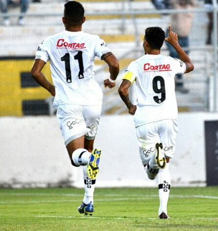 Ponte Preta: Sobe - Lucca, autor do gol da Ponte Preta, de pênalti. Cobrou com segurança e não deu chances a Jandrei. Desce - Moisés Ribeiro falhou nos acréscimos ao recuar a bola para o meio da área. Calleri não perdoou e conseguiu a virada.