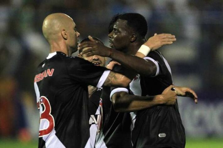 2013 - Nacional-AM 0x2 Vasco -  No Estádio do Sesi, em Manaus, os cariocas venceram com dois gols de Tenório. No jogo de volta, mais um triunfo, dessa vez por 2 a 1, garantindo a vaga nas quartas de finais. 