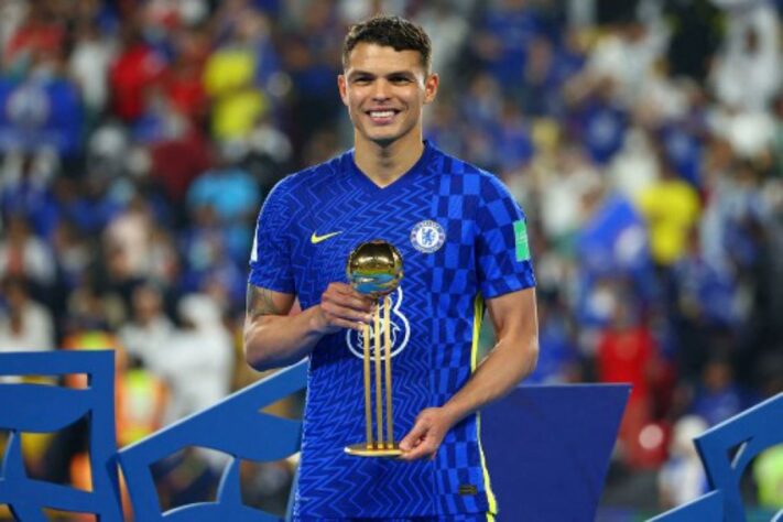 ESQUENTOU - Sonho do Fluminense, o zagueiro Thiago Silva não teria uma saída dificultada pelo Chelsea, segundo o jornalista Matt Law, do "The Telegraph". Os Blues desejam contar com o jogador, mas, se for da vontade do brasileiro, uma rescisão não teria oposição. O nome do "Monstro" vem sendo constantemente ligado ao Tricolor, especialmente após a volta do lateral-esquerdo Marcelo.