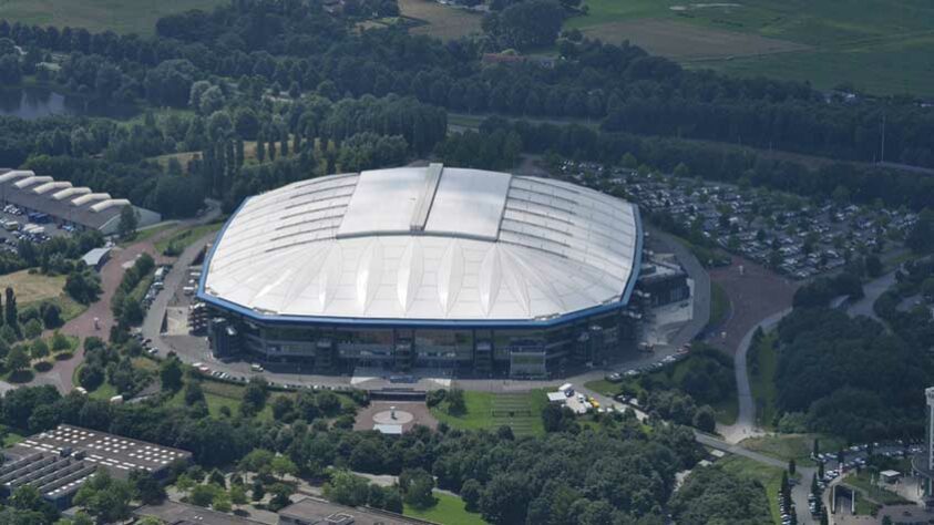 2003/04 - Estádio: Veltins Arena (Arena AufSchalke), em Gelsenkirchen (Alemanha) / Final: Mônaco 0 x 3 Porto