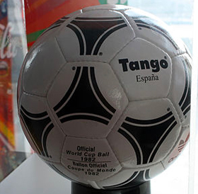 Nome da bola: Tango España. Edição: Copa de 1982