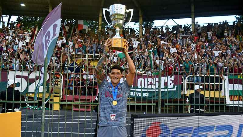 Germán Cano levantou o seu primeiro troféu com a camisa tricolor.
